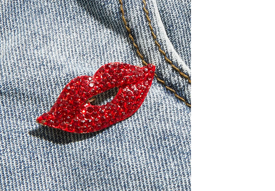 Diamond Sexy Lips Brooch