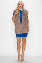 Load image into Gallery viewer, Joan Fur Vest
