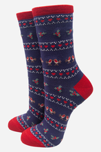 Load image into Gallery viewer, Women&#39;s Fair Isle Style Robin and Holly print Bamboo Socks
