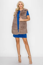 Load image into Gallery viewer, Joan Fur Vest
