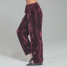 Load image into Gallery viewer, Crushed Velvet Pull-On Pant w/Pockets
