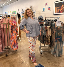 Load image into Gallery viewer, Border Print Pants
