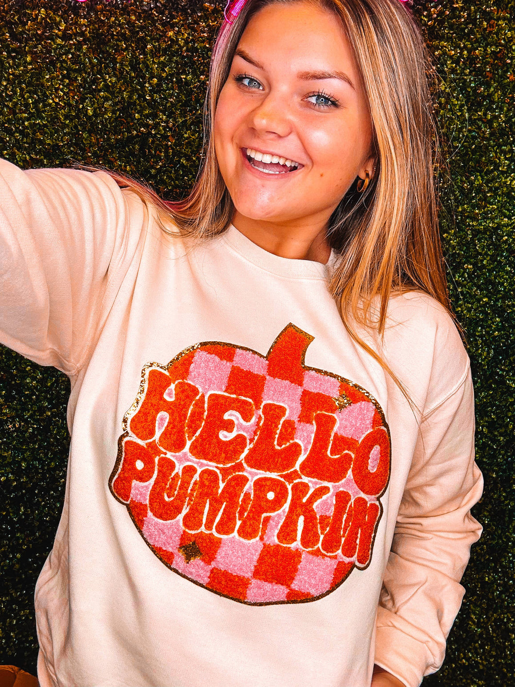 Hello Pumpkin Chenille Sweatshirt - Cream